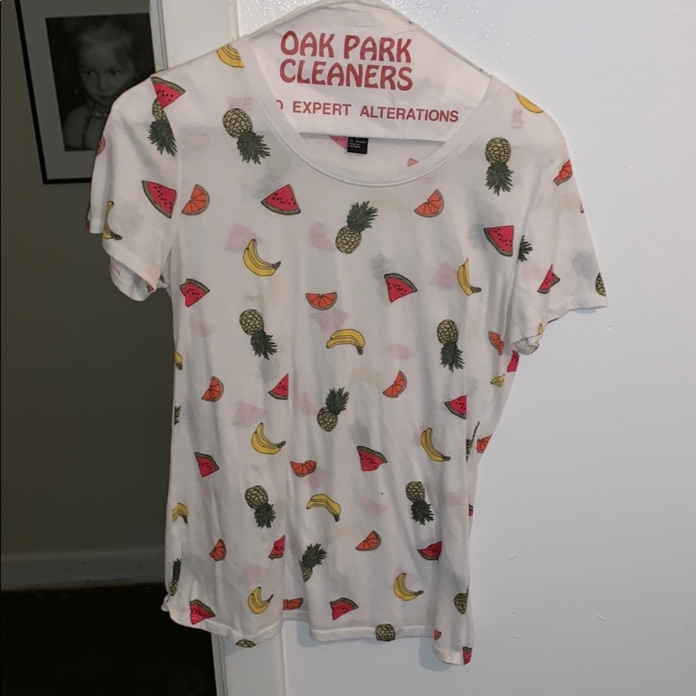 Tee shirt with fruits on it